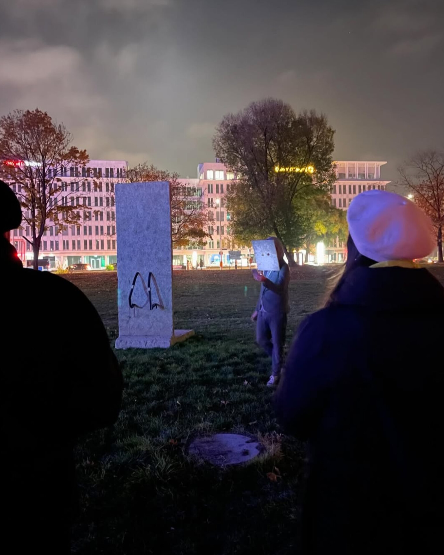 Beton Berlin 21 MC Mauer Michel Aniol Berlin Wall